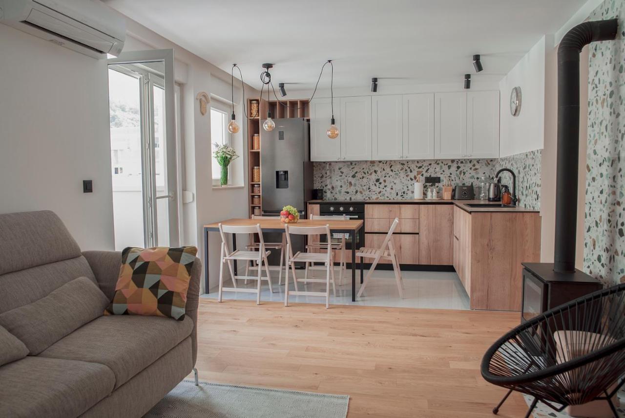Apartment Vito オミシュ エクステリア 写真